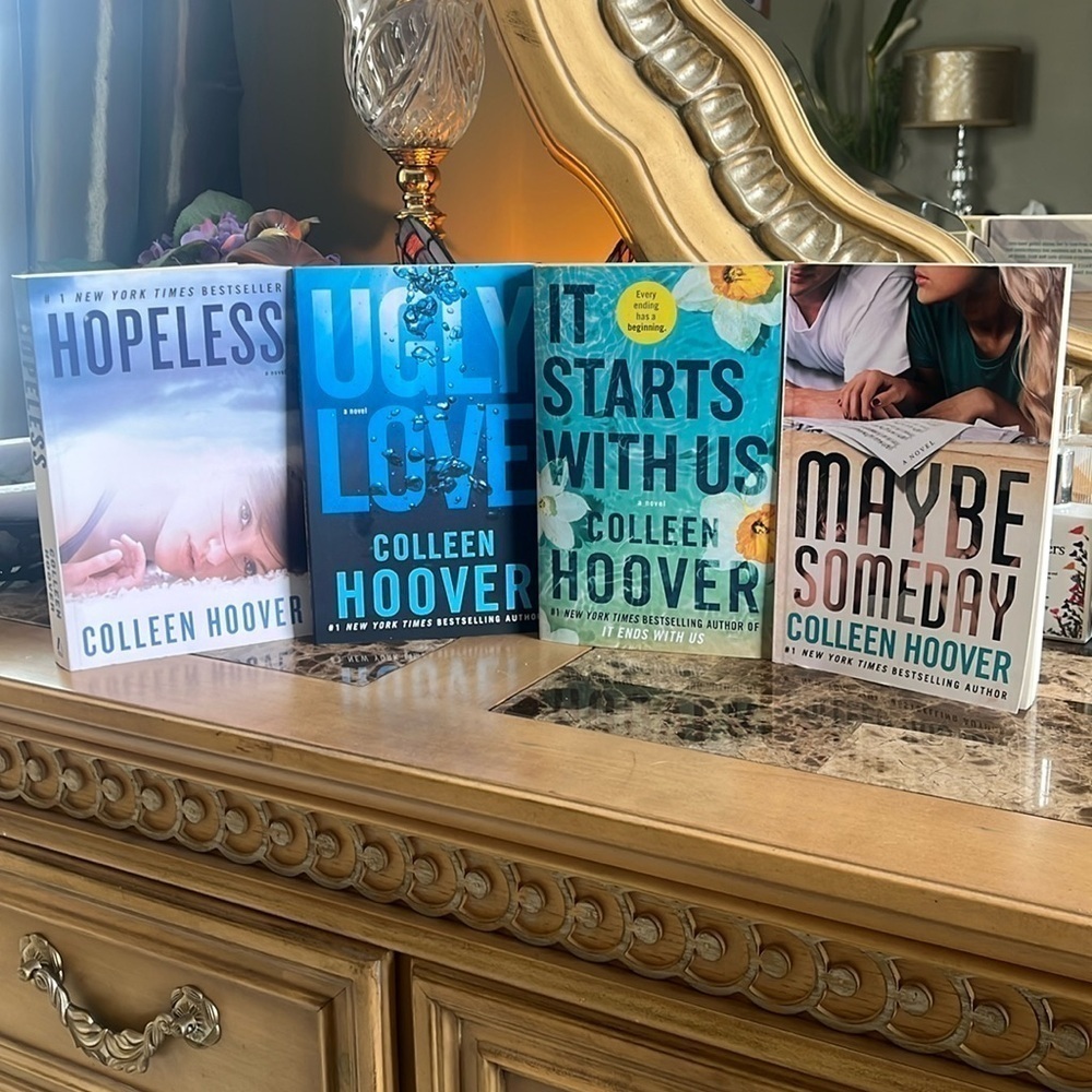 Brand New Colleen Hoover Set of 4 Contemporary Romance Novels Books Beach Reads